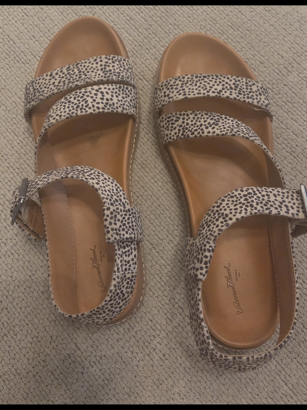 Universal Thread Cream and Black Speckled Strap Sandals - Picture 4 of 5